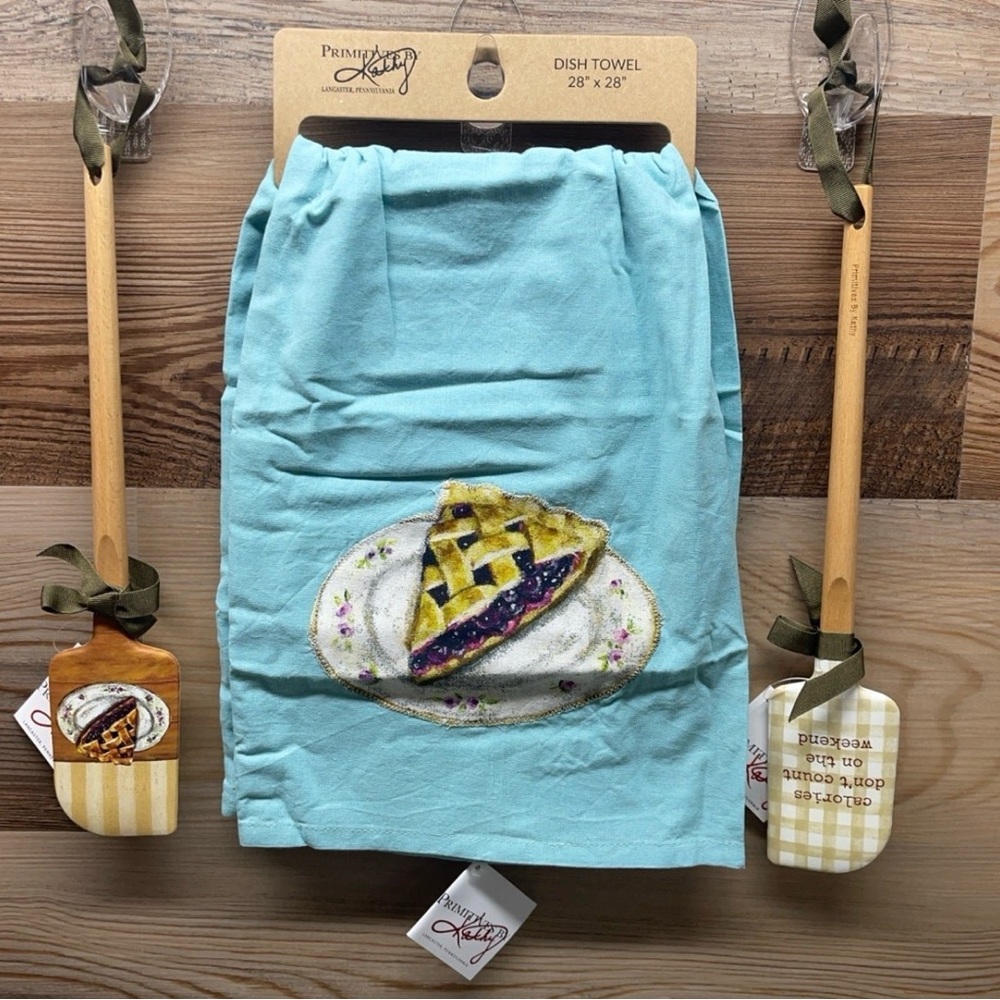 NEW BLUEBERRY TOWEL AND SPATULA SET, PRIMITIVES BY KATHY